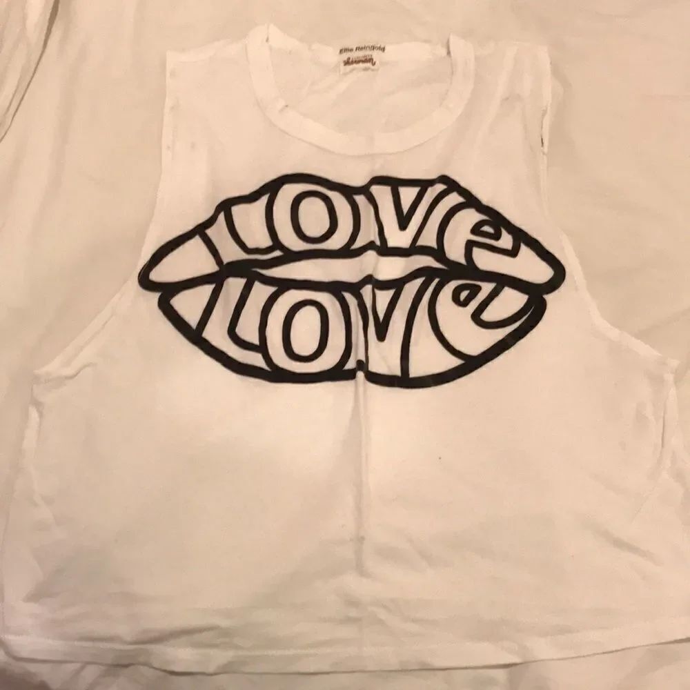 Love lips graphic tank